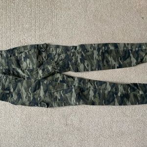 Super cute Camo skinny jeans. Size 1.